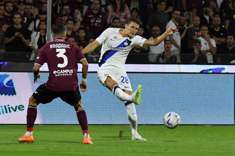 斯基拉：若有2000万欧左右报价国米可能出售帕瓦尔，球员想留欧洲