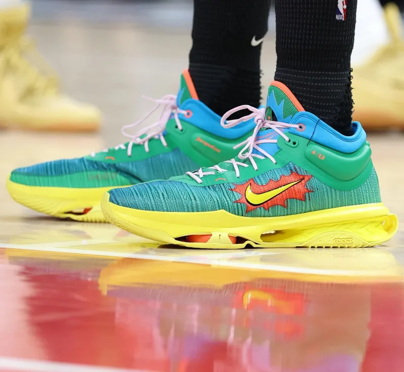 开云官网-唐斯穿着G.T Jump2，砍下20分10篮板10助攻2抢断